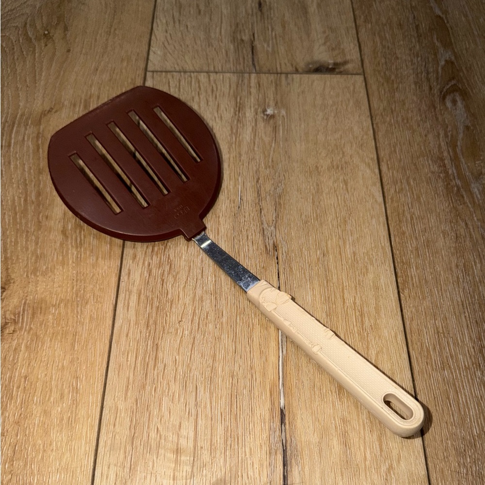 Vintage EKCO‎ Wide Slotted Spatula Pancake Flipper Brown Nylon USA